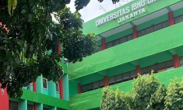 Universitas Ibnu Chaldun (UIC) Jakarta.
